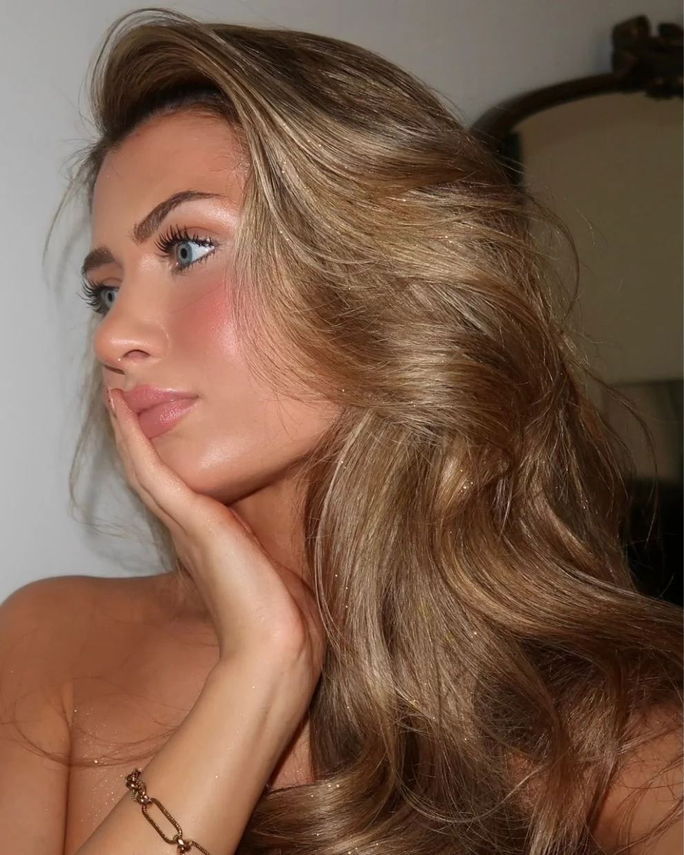 Gold Glitter Drops - Image 5